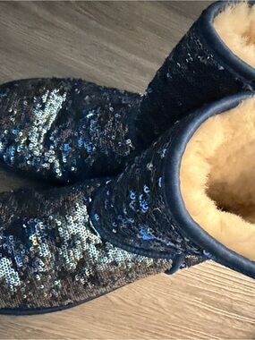 UGG Women's Navy Blue Sequin Short Boot Slippers